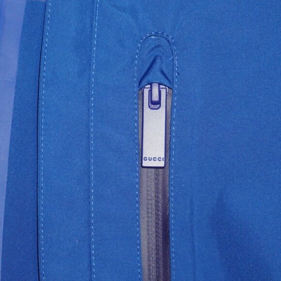 GUCCI REGULAR FIT BLUE MENS Lightweight Hooded Rain JACKET, Medium (48) - Picture 6 of 9